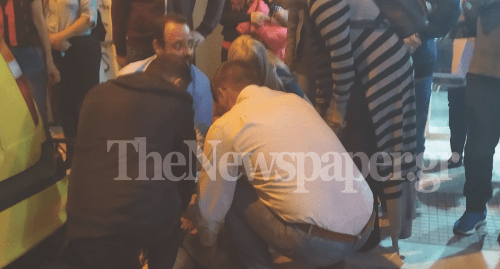 Βουλευτής βοήθησε γυναίκα που υπέστη ανακοπή καρδιάς- Δυστυχώς κατέληξε στο νοσοκομείο